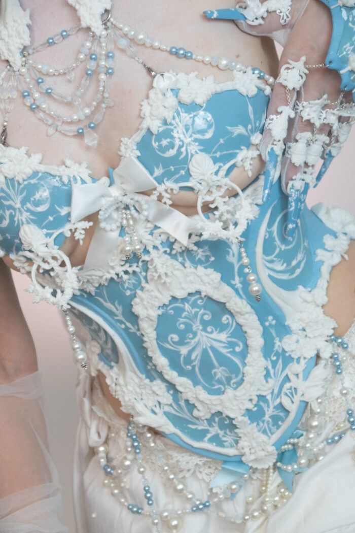 Rococo porcelain corset white/ blue - candy makeup artist